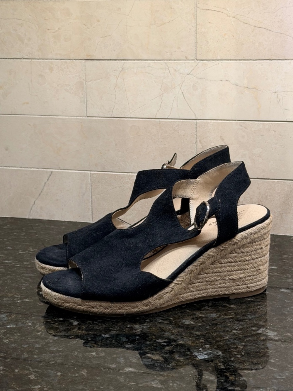 LifeStride Tersa Black Faux Suede Espadrille Wedge Sandals